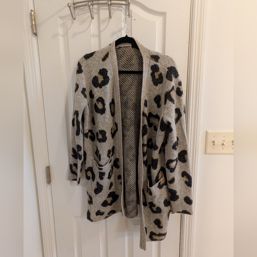 Oversized leopard cardigan